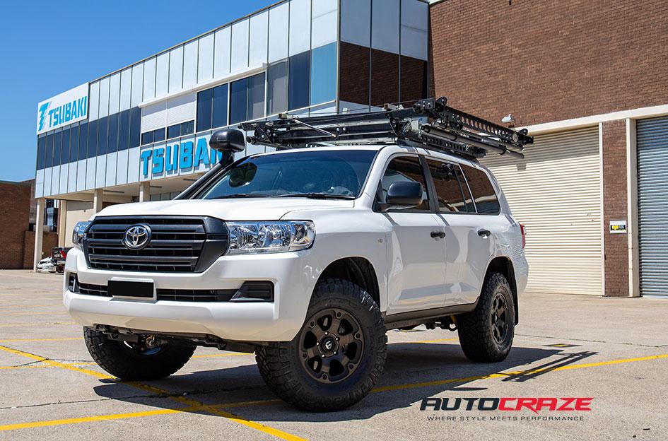 TOYOTA LANDCRUSIER BEAST BLACK   MACHINED WITH DARK TINT